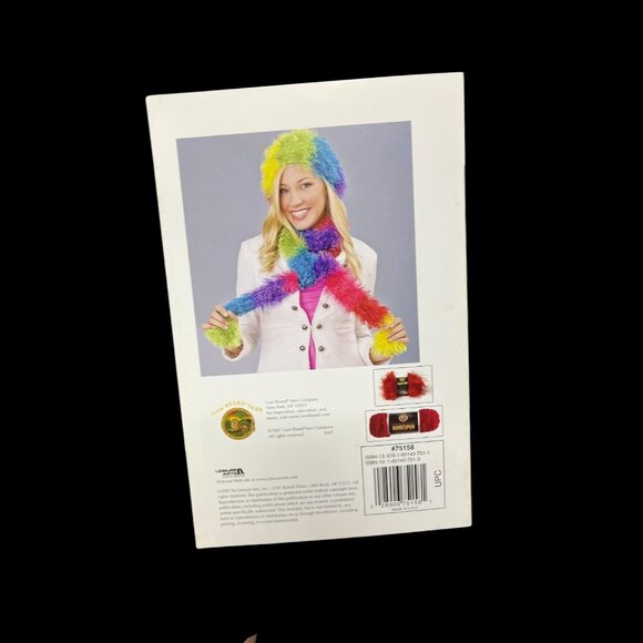 Leisure Arts Let the Fur Fly! Crochet Pattern Leaflet Lion Brand Yarn PET 2007 - Picture 2 of 3